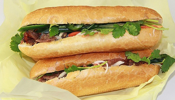 Bánh Mì Đòn Gánh - Hàng Lược