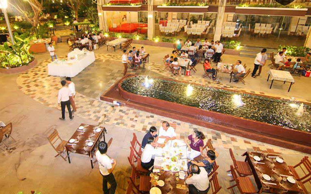 Giáng Hương Restaurant