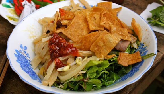 Hoa - Cao Lầu & Bún Thịt Nướng