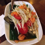 Papaya salad with peanut and dried shrimp