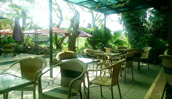 Nam Giang Cafe