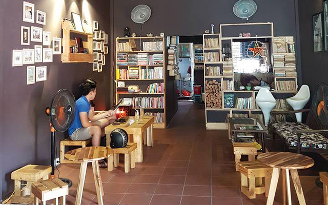 La Pensée Café & Librairie