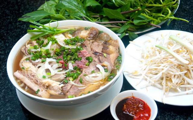 Phở Tám Hồng