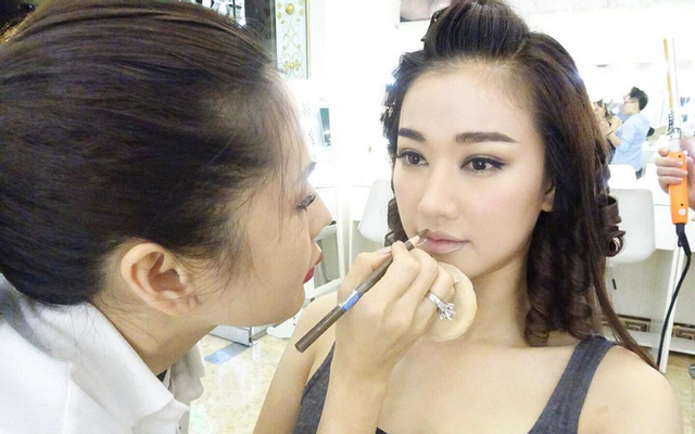 Tina Lê Make Up