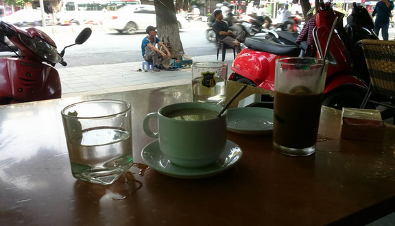 Nhân Cafe - Đê La Thành