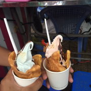 Kem cá phô mai ăn xong kem trong con cá có viên phô mai ngon ngon ...