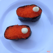 Sushi trứng tôm 8k/cái