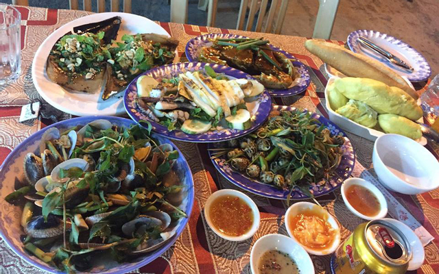 Những địa điểm ẩm thực ở Bắc Ninh có hỗ trợ giao hàng hải sản tươi ngon không?
