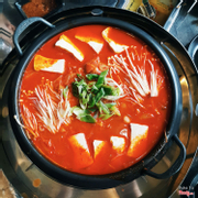 Lẩu kimchi ba chỉ