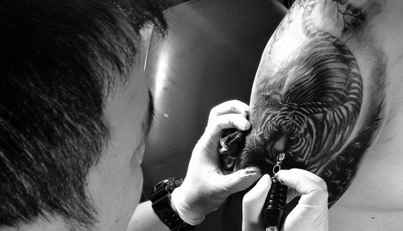 INK Tattoo ở Phú Quốc là một tiệm xăm hình chất lượng với những nghệ nhân tài ba và không gian đẹp mắt. Với các ý tưởng mới mẻ và lối thiết kế độc đáo, sản phẩm của INK Tattoo luôn mang đến sự hài lòng và đáng nhớ cho khách hàng của mình.