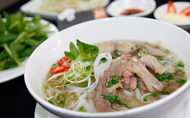 Nhà Hàng Tuấn Hằng - Cơm & Phở