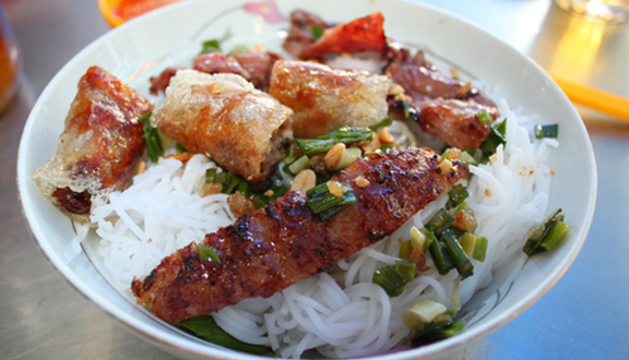 Quán Cô Quý - Nem Ninh Hòa & Bún Thịt Nướng