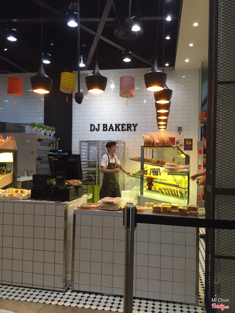 DJ Bakery - Theatres On The Bay ở Singapore