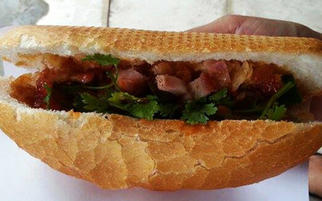 Bánh Mì Heo Quay - Nguyễn Thị Minh Khai