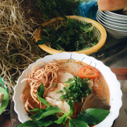 Bún riêu thịt chả loại 18k