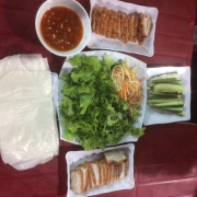 Heo quay dòn da cuốn bánh tráng