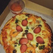 Pizza ngon,đã ăn nhiều lần nhiều loại, quán gần nhà quá ư là tiện :)))) khj nào muốn ăn phóng xe 3p là tới thui :)))) 