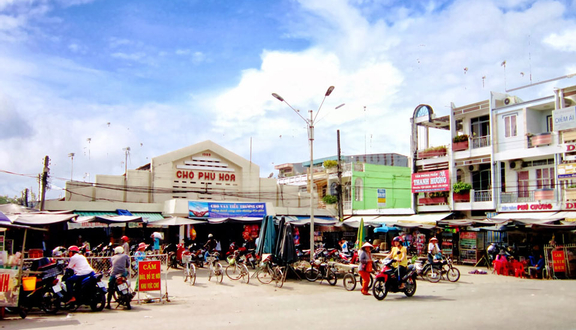 Chợ Phú Hòa