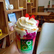 Yogurt trái cây thập cẩm