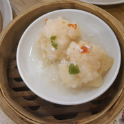 Steamed Fish Maw with Prawn Paste