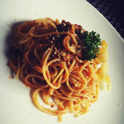 Món Spaghetti Bolognese do Bếp Trưởng the BOX chế biến là 1 trong những món được cả người lớn và trẻ em yêu thích tại The BOX Cafe