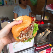 hamburger gà rán