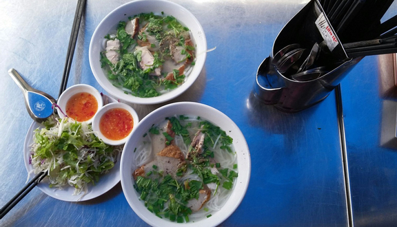 Bánh Canh Chả Cá Nha Trang & Bún Đậu Mắm Tôm