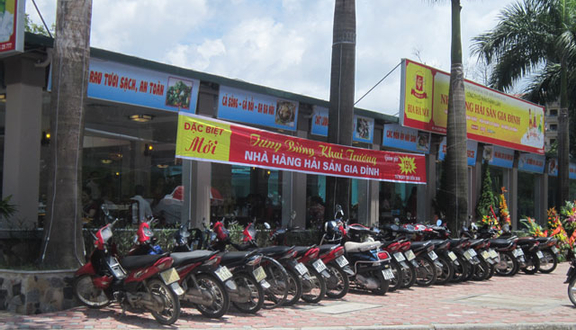 Nhà Hàng Hải Sản Gia Đình