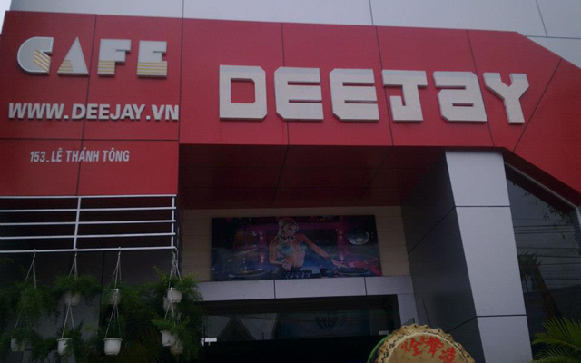 Deejay Cafe