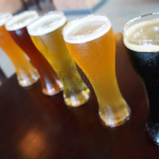 Beerfest-vn nổi tiếng bởi loại bia tươi 5 màu độc đáo: trắng-đỏ-xanh-vàng-đen