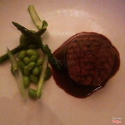grilled tenderloin with green peas and asparagus