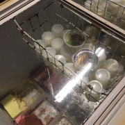 Tủ lạnh chứa kem rồi yaourt kiểu classis