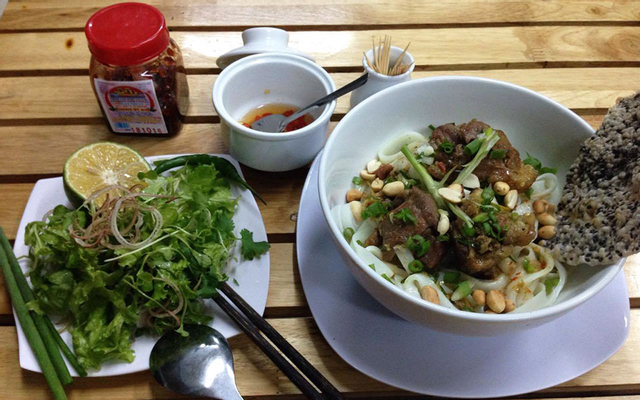 Ẩm Thực Trần - Mì Quảng & Bánh Tráng Cuốn Thịt Heo