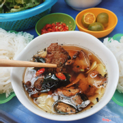 bún chả que tre