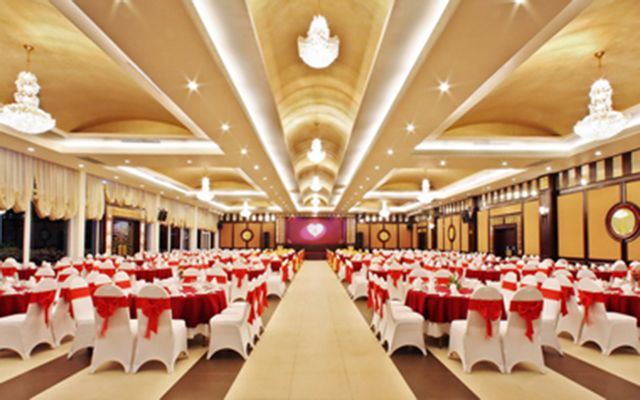 Full House Event & Wedding - Century Riverside Hotel