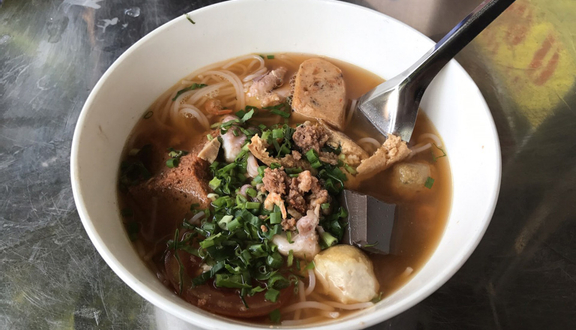 Châu - Bún Riêu, Bún Ốc & Bún Giò Heo