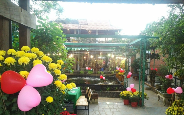 Nhà Hàng Koi Garden