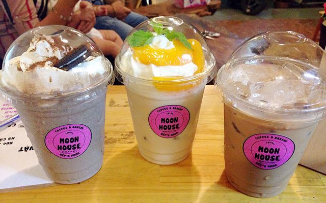Moon House Coffee & Bakery - Phạm Văn Thuận