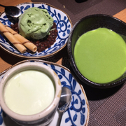 Tráng miệng với kem trà xanh đậu đỏ, tofu matcha, sữa chua trà xanh