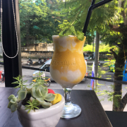 Hãy đến K'cafe Anh Khoa để cảm nhận thức uống đặc trưng " Bí đỏ dừa " với vị thanh mát giải nhiệt mùa hè.