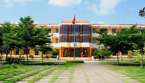 Trường THPT Nguyễn Thông