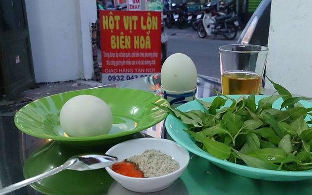 Hột Vịt Lộn Biên Hòa - Nguyễn Văn Công