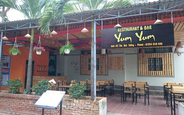 Yum Yum - Restaurant & Bar