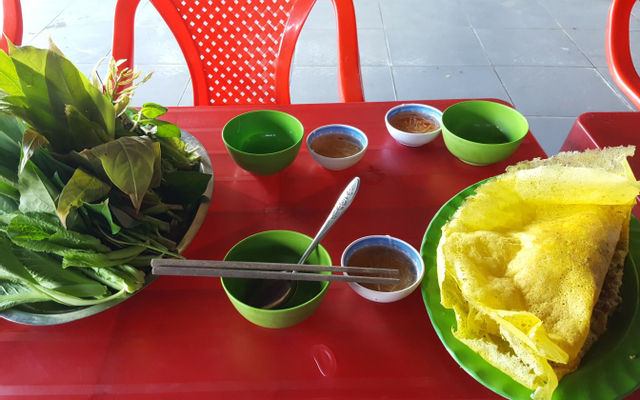 Chè Sài Gòn & Bánh Xèo Nam Bộ