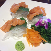 sashimi cá hồi nauy