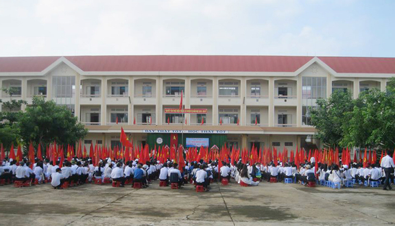 Trường THPT Lê Duẩn