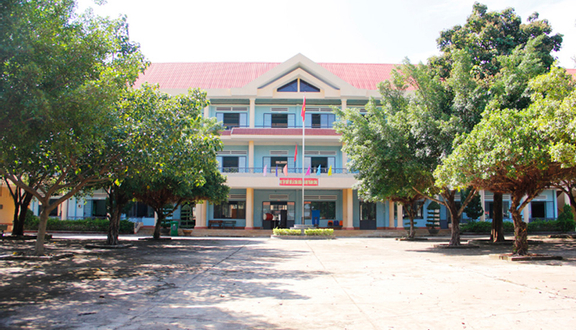 Trường THPT Buôn Hồ