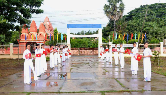 Trường THPT Vĩnh Hải