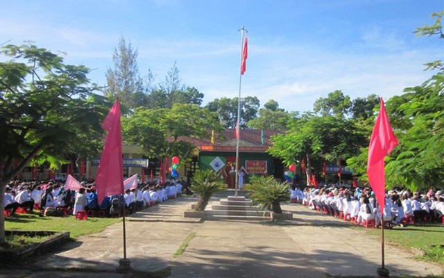 Trường THPT Trần Văn Dư