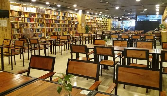 Không Gian Văn Hóa Đông Tây - Biblio Coffee & Books - Xa La